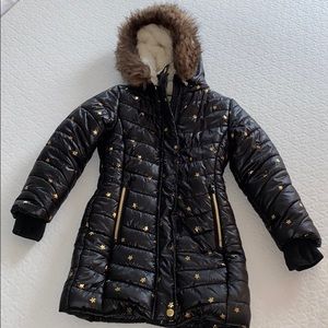 Girls 4/5 black puffer w/ gold detail + faux fur